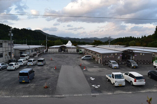 写真：東日本大震災から5年が経つ岩手県釜石市平田にある現在の第6仮設団地の様子を表す写真。