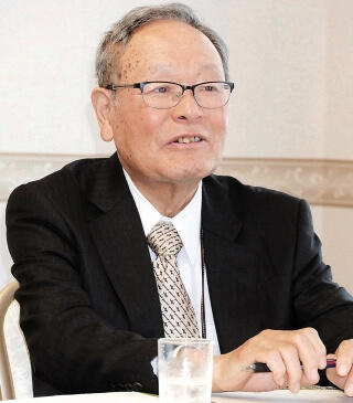 おおしましんいち氏の対談の様子を表す写真。