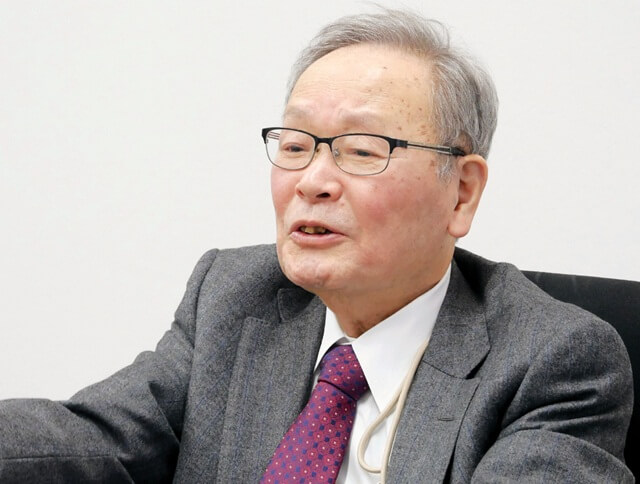 はせがわとしひこ氏の対談の様子を表す写真。