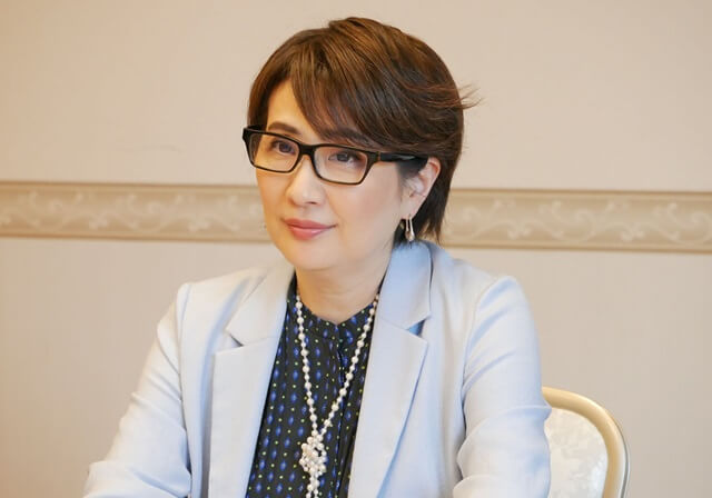 きばひろこ氏の対談の様子を表す写真。