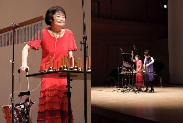 写真:著者の母親がハンドベルを演奏している写真