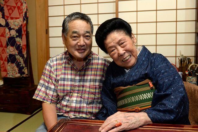 写真3：内海桂子氏と夫でマネージャーの成田常也氏のツーショット写真。
