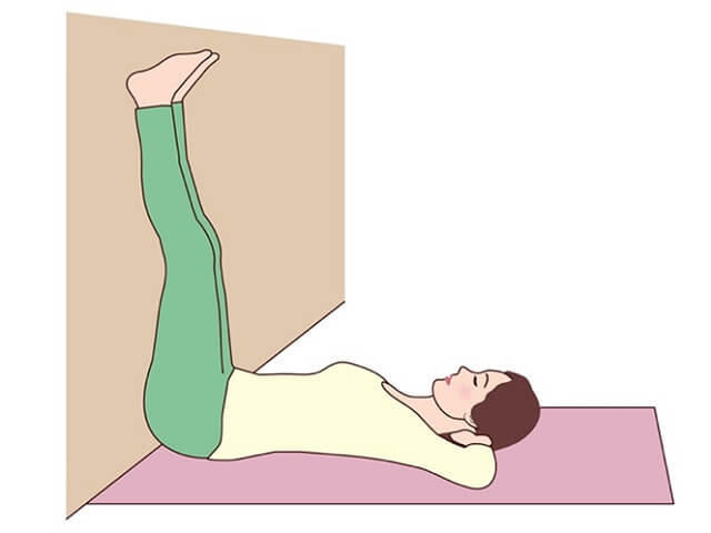 図4:タオルを使ったヨガの一例を表す図。