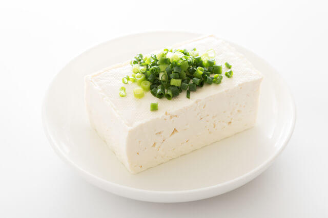 主菜1つ（SV）の大豆製品である豆腐の写真。