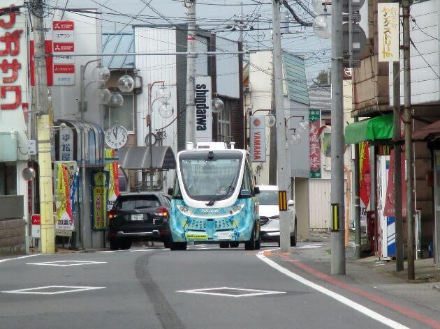 図1、自動運転バスの社会実装、茨城県境町の写真
