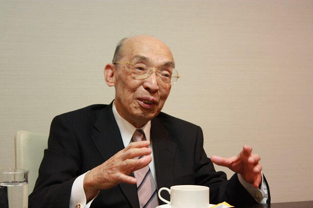 写真1:祖父江理事長の対談風景写真