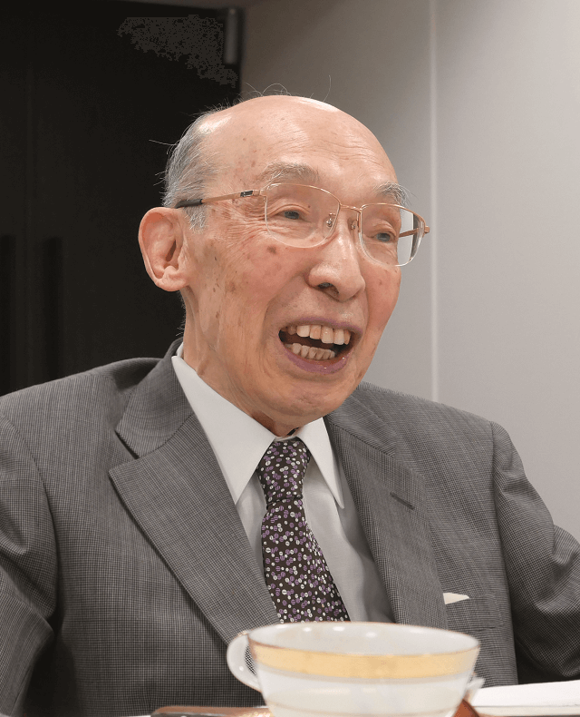 写真2:祖父江理事長の対談風景写真。
