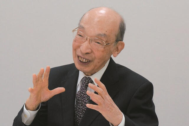 写真：祖父江理事長の対談写真